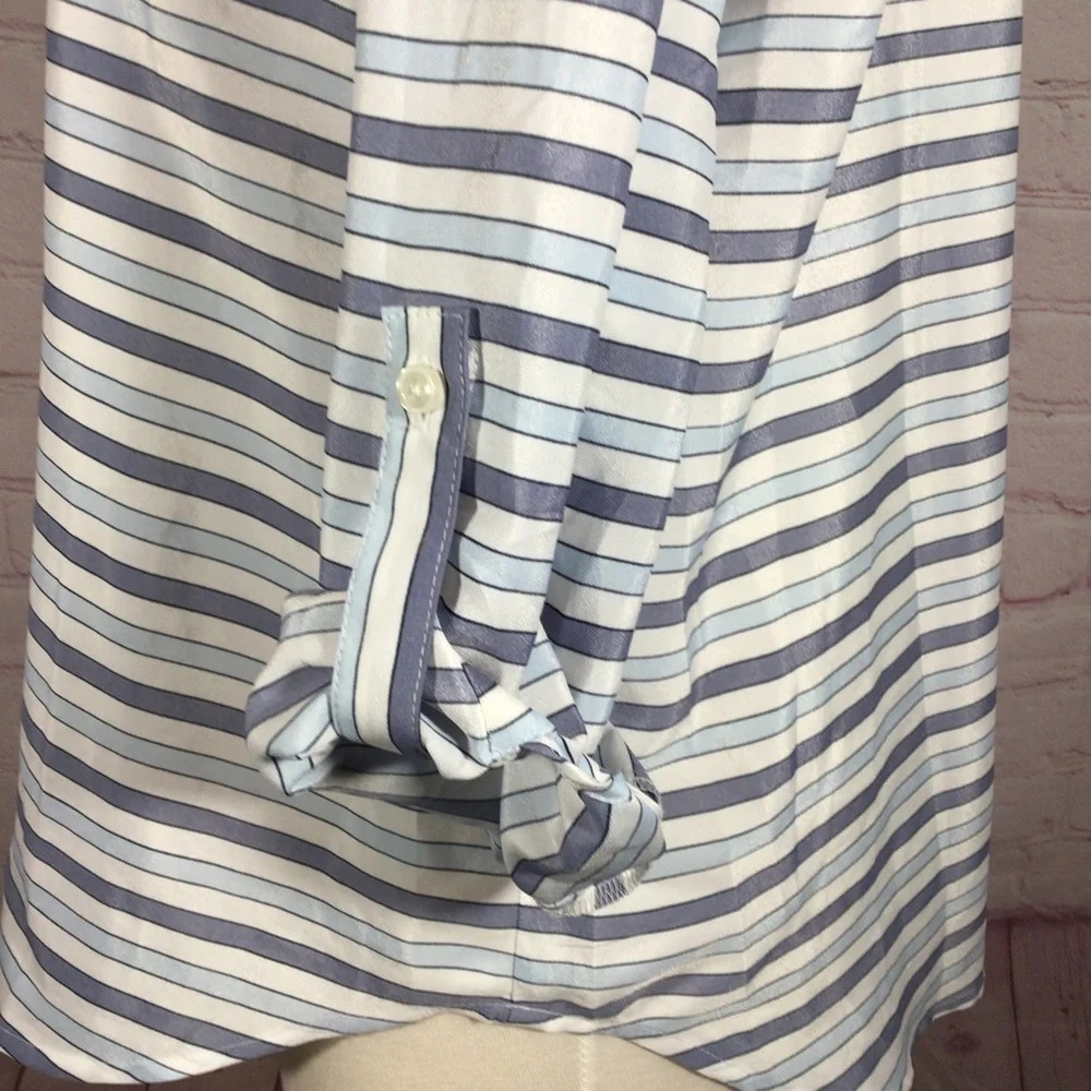 Ann Taylor Blue and White Stripe Long Sleeve V-Neck Top - Size Medium - Picture 5 of 7